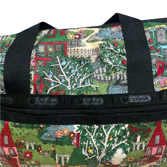 LeSportsac Weekender Duffle Travel Bag Overnight City Town Houses Print - Picture 4 of 8